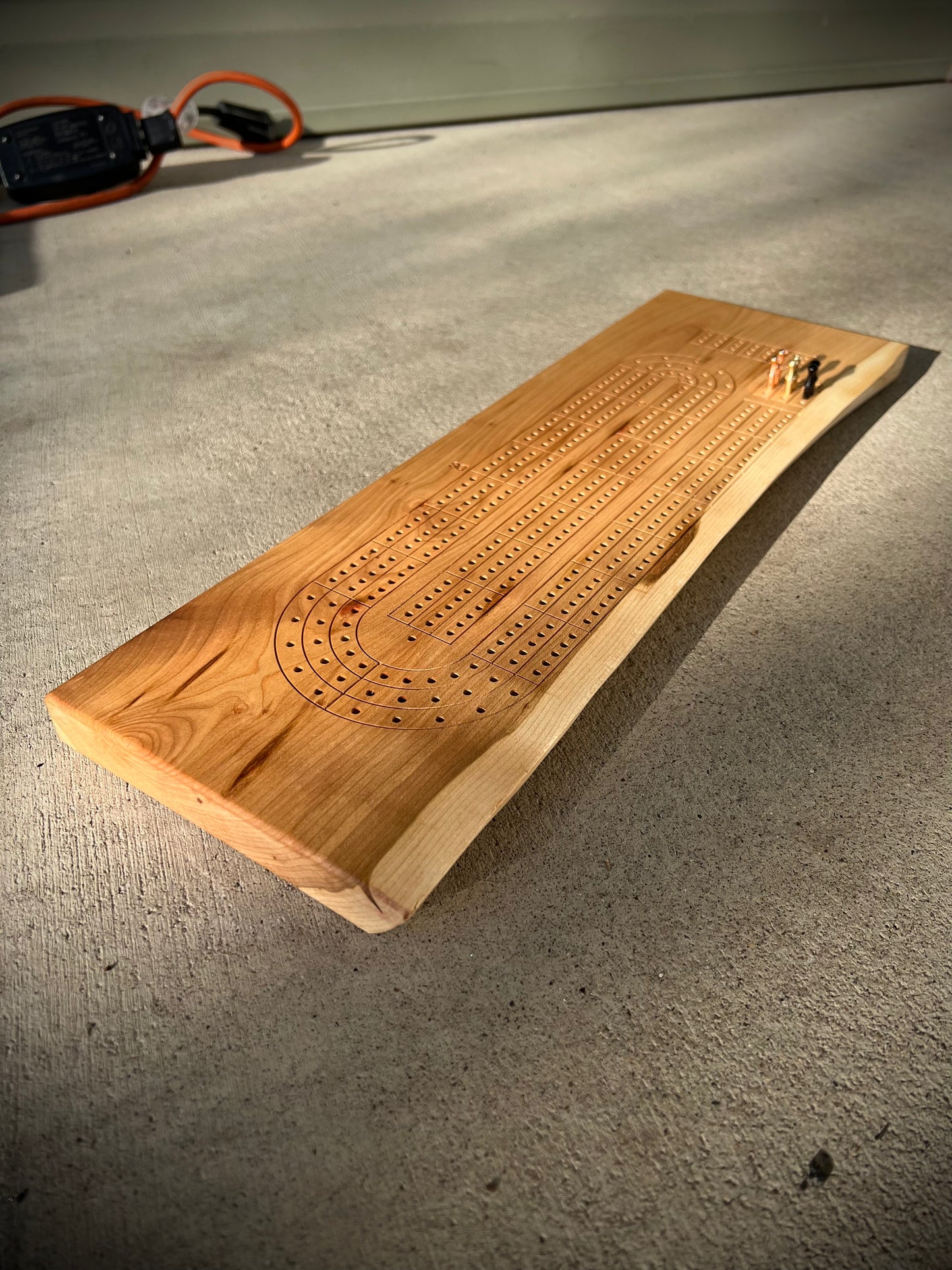 Live Edge Cribbage Board